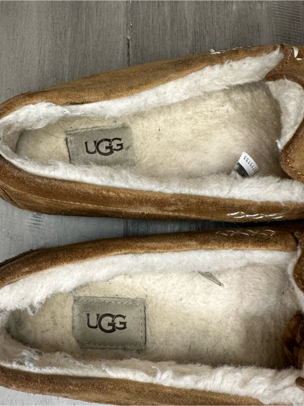 Ugg Ansley Slipper Color: Chestnut
Women’s size 7 - Picture 5 of 12